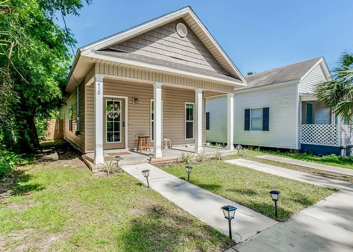 Near Downtown Dining & Base - Flow Holiday home