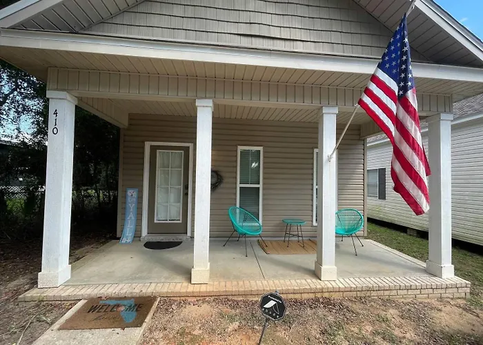 Near Downtown Dining & Base - Flow Holiday home Pensacola